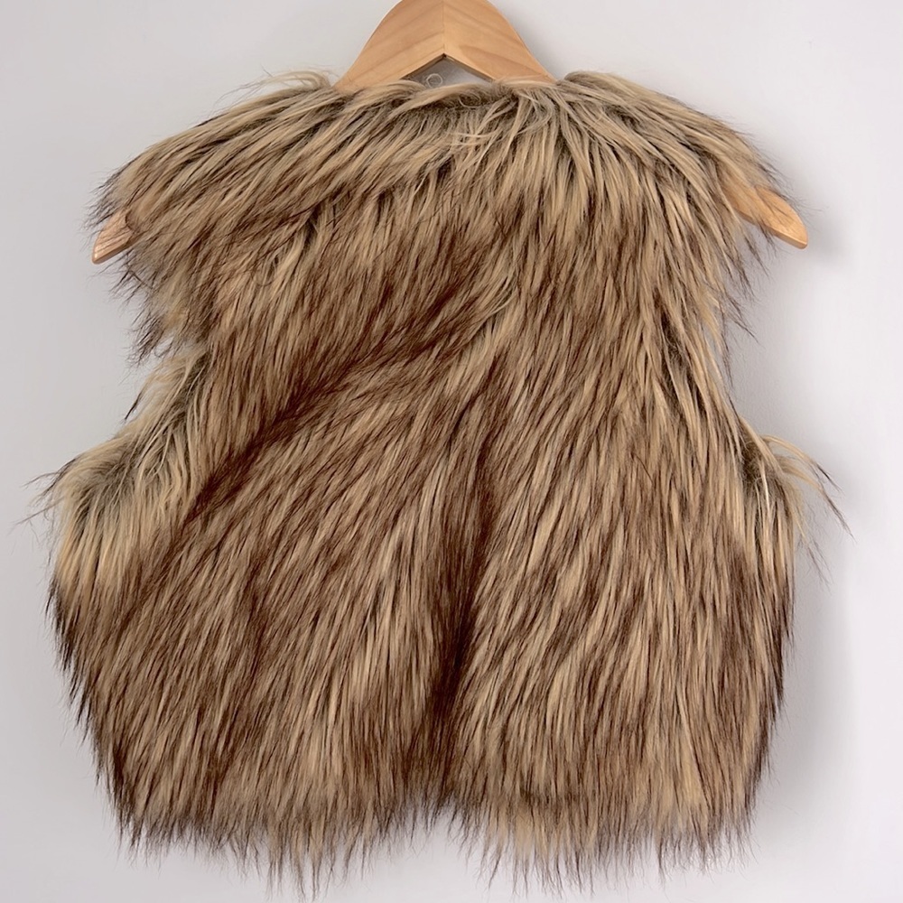 Jack by BB Dakota Azza Faux Fur Cropped Vest Size Small - Picture 6 of 12